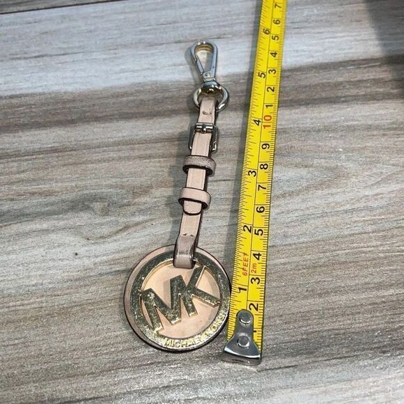 MK Michael Kors large gold tone keychain purse bag charm tan leather heritage - Picture 9 of 9